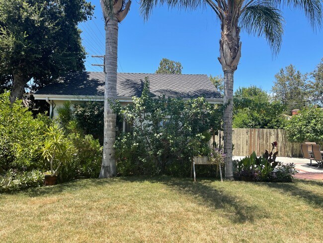 Detached Garage - 6947 Jellico Ave