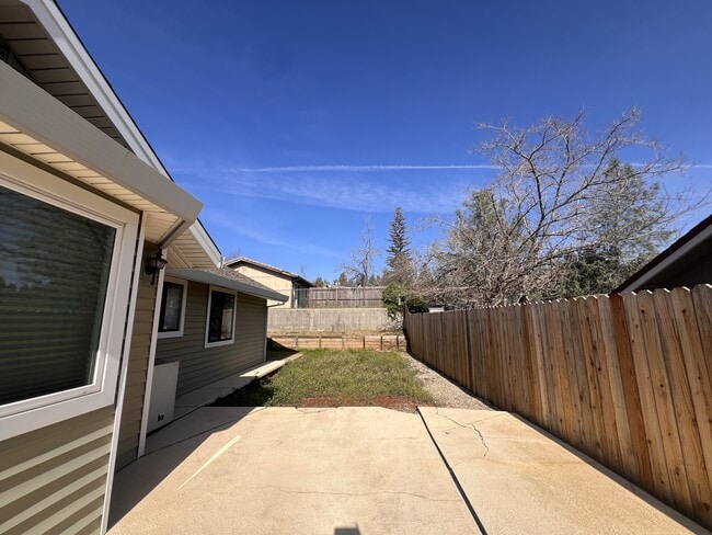 Building Photo - 153 Cypress Hill Dr