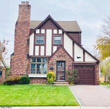 Building Photo - 29 Sussex Rd