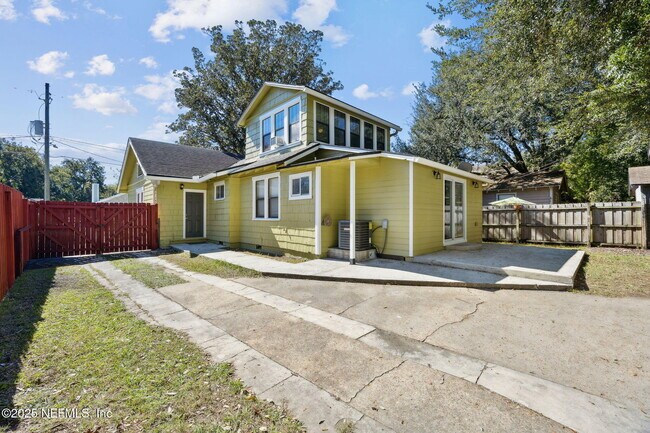 Building Photo - 2769 Green St