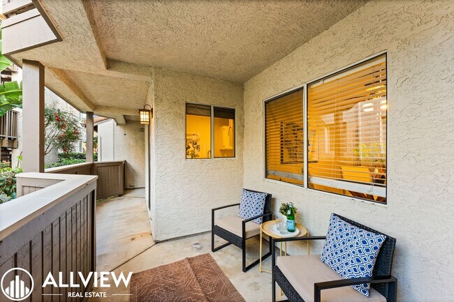 Building Photo - Beautifully Updated 2 Bed/2 Bath in Guard-Gated Ritz Pointe Community!