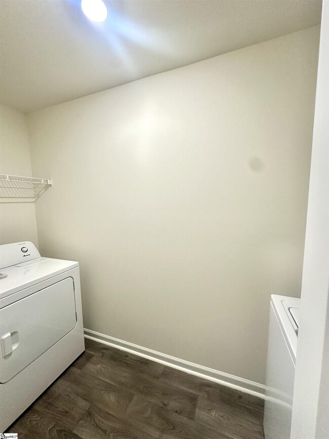 Building Photo - 6039 Willutuck Dr