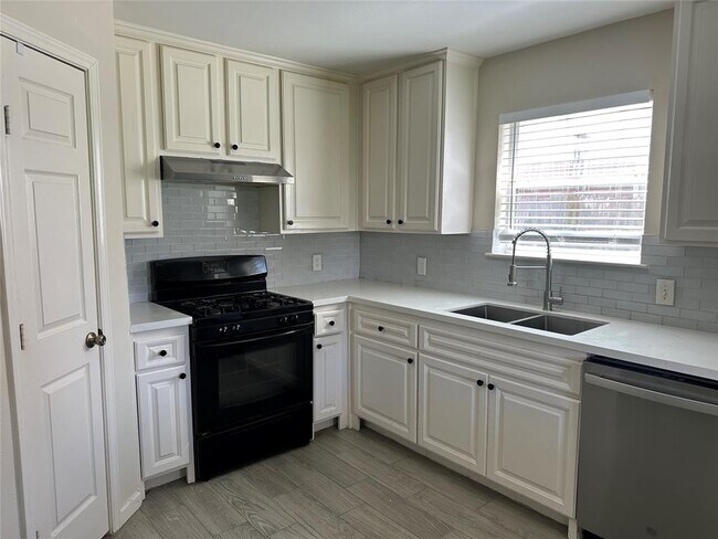 Building Photo - 18222 Mayfield Meadow Ln