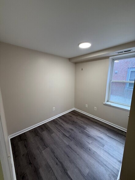Building Photo - 1817 Frankford Ave