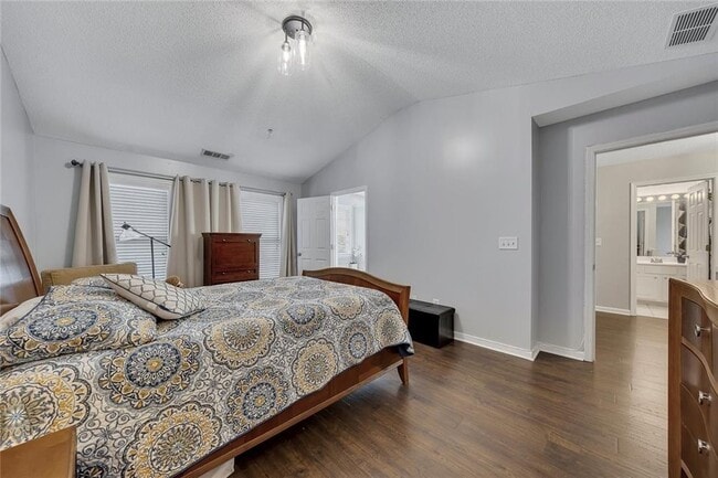 Building Photo - 254 Regent Square