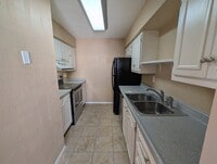 Building Photo - 1/1 condo in Altamonte Springs