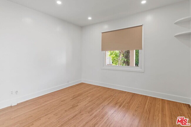 Building Photo - 2128 Camden Ave