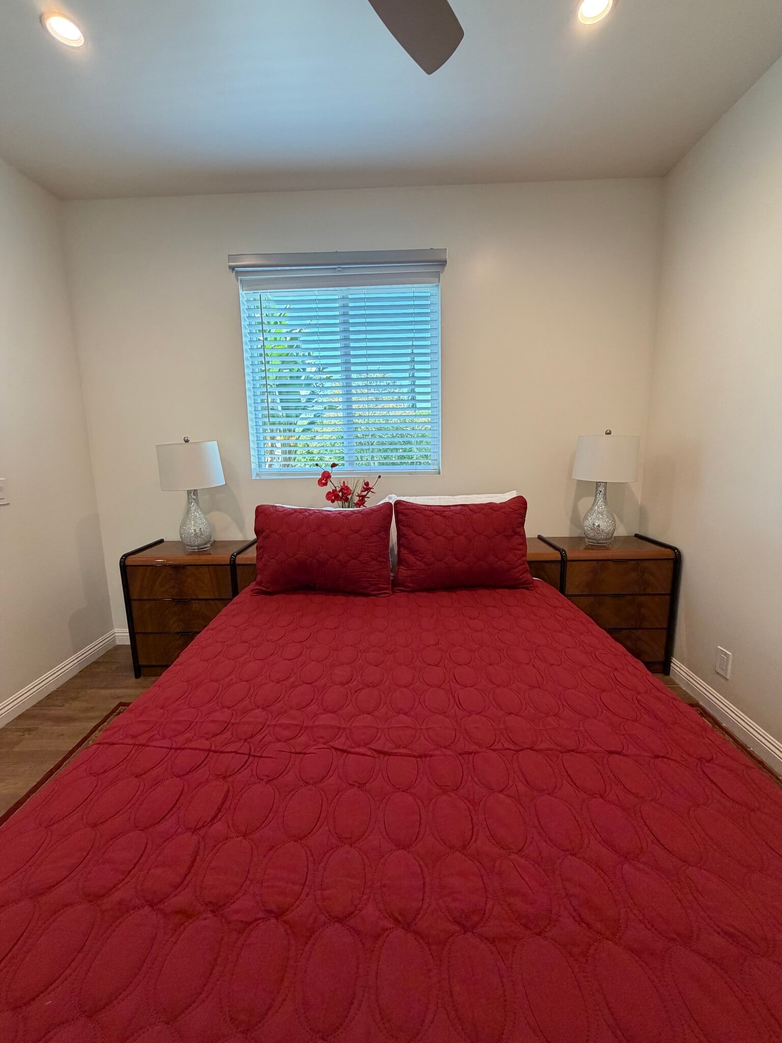 Furnished - 12360 Jolette Ave