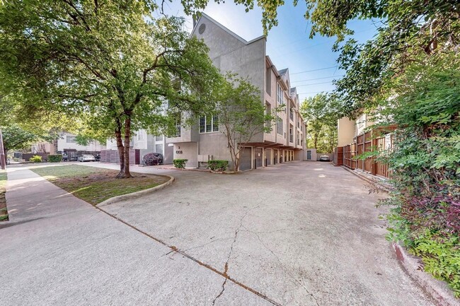 Primary Photo - 4303 Buena Vista St