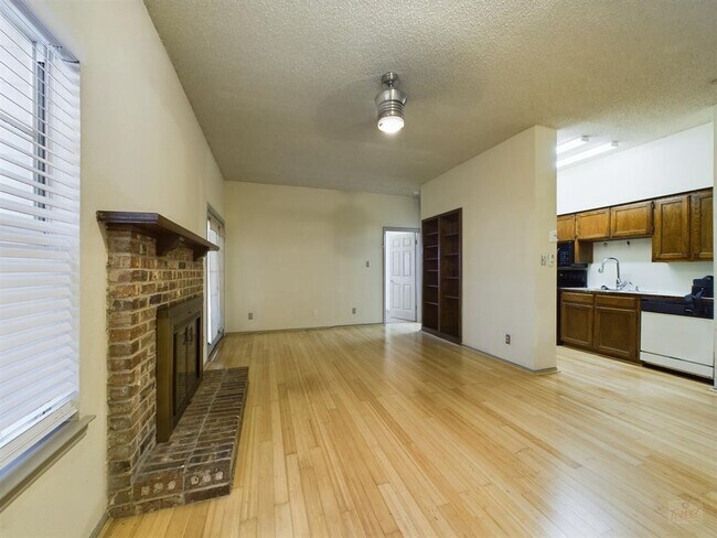 Building Photo - 2810 Nueces St