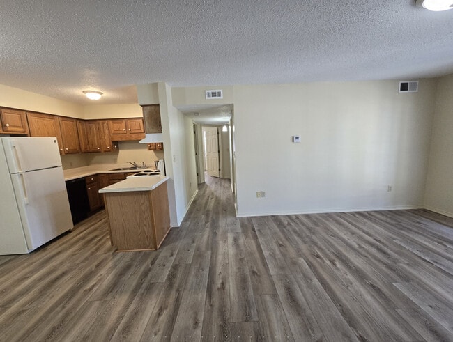 Building Photo - Remington Apartments