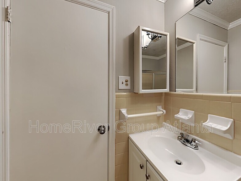 Building Photo - 3820 Tommy Dr