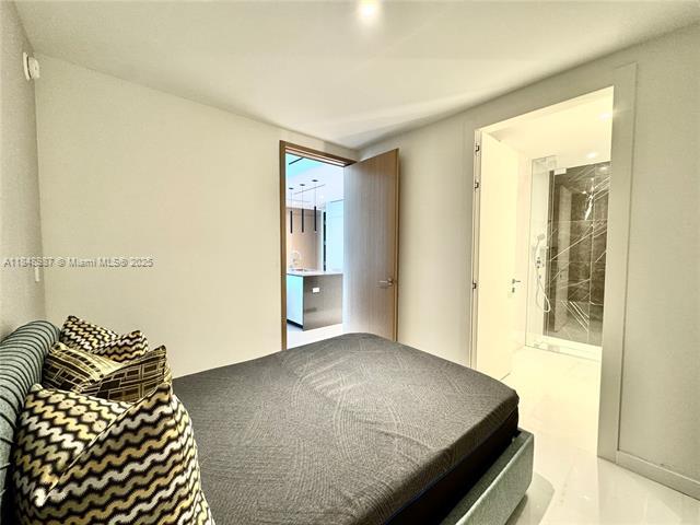 Building Photo - 300 Biscayne Boulevard Way