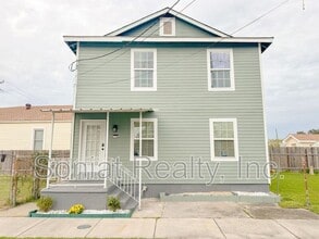 Building Photo - 3433 LaSalle St
