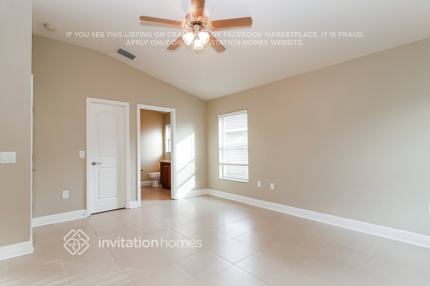 Building Photo - 9615 Jaybird Ln