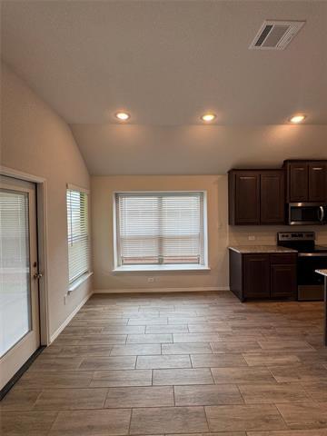 Building Photo - 712 Long Iron Dr