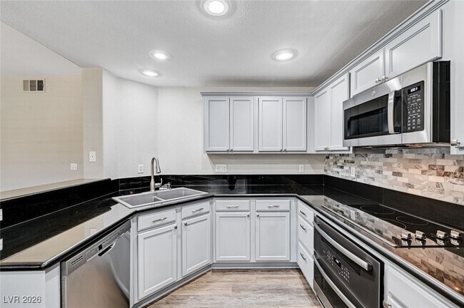 Building Photo - 11850 Tevare Ln