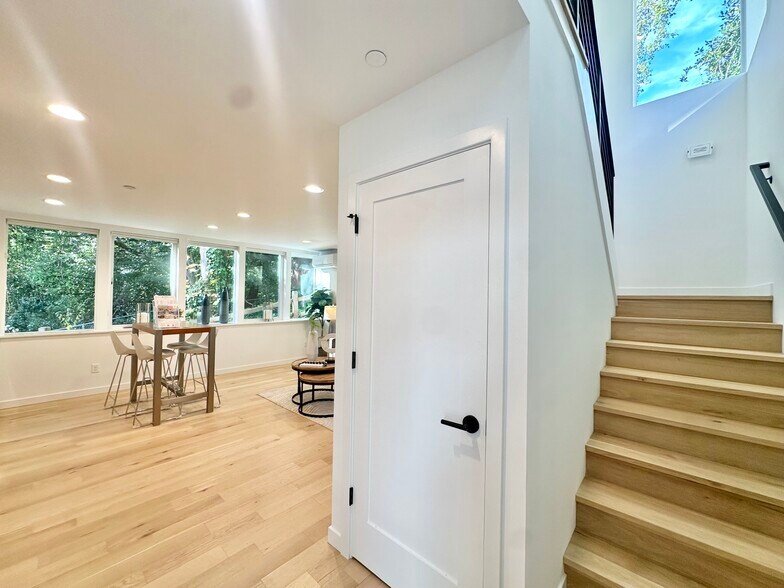 Building Photo - 12013 36th Ave NE