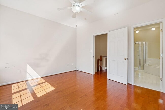 Building Photo - 11465 Log Ridge Dr