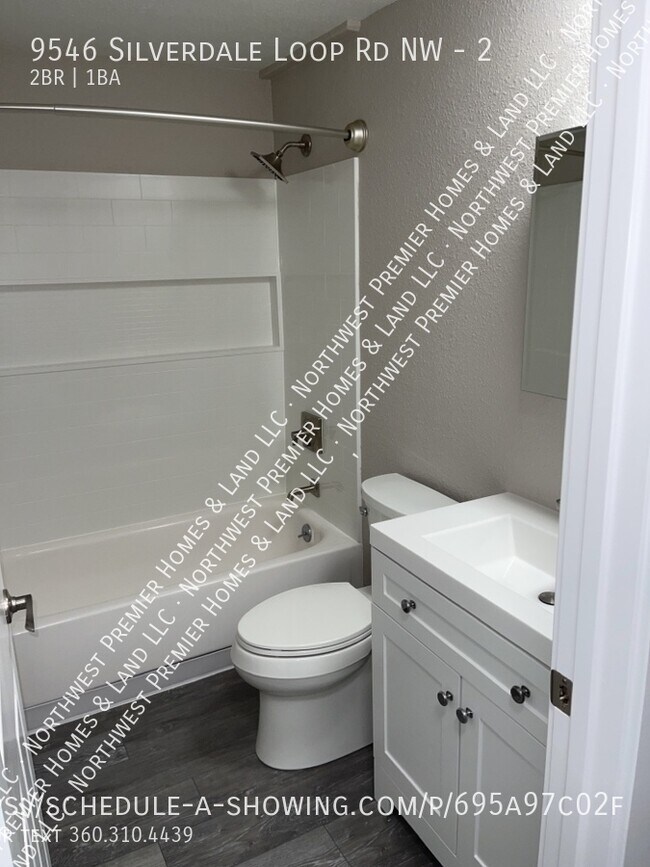 Building Photo - 9546 Silverdale Loop Rd NW