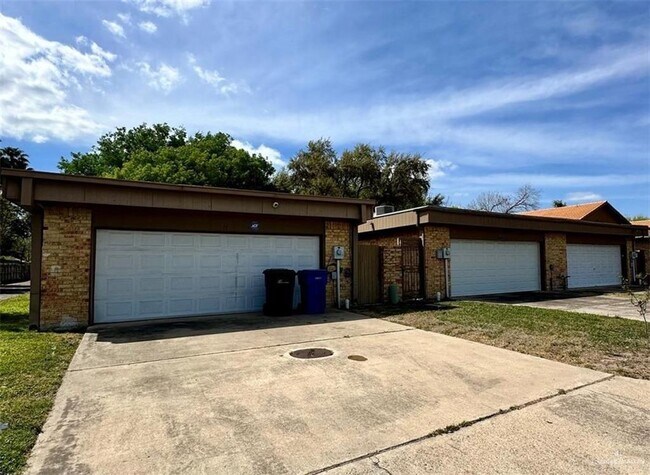 Building Photo - 29 W Dallas Ave