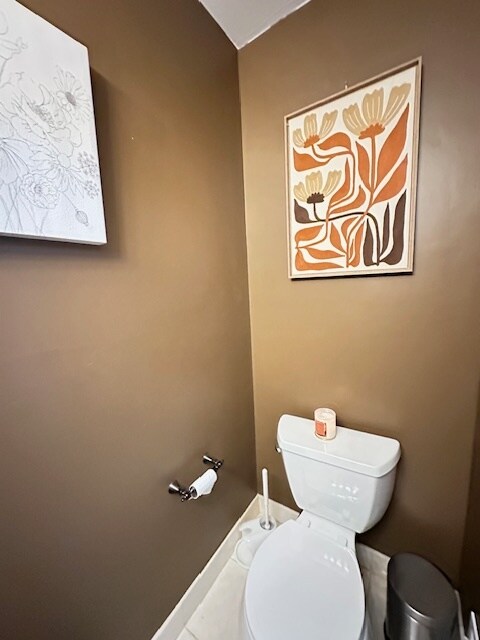 1st Floor Bathroom - 397 S Pickett St