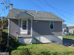 Building Photo - 3718 Norwood Ave
