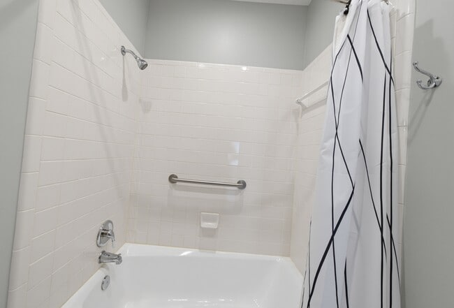 Building Photo - 761 Bishops Park Dr