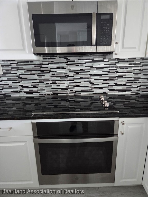 Building Photo - 2131 Lakeview Dr