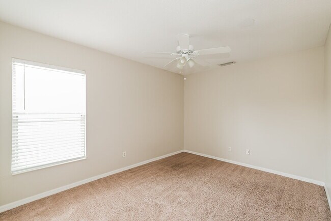 Building Photo - 6322 36th Ct E