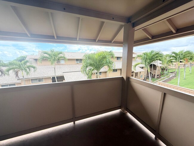 Building Photo - Pet Friendly Hidden Gem Unit- 3 BD/ 2.5 Ba...