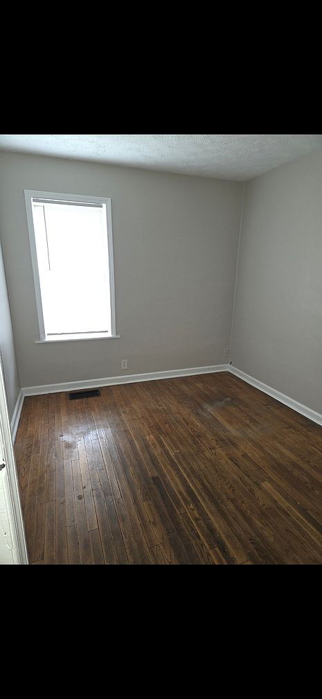 Building Photo - Single Family Home