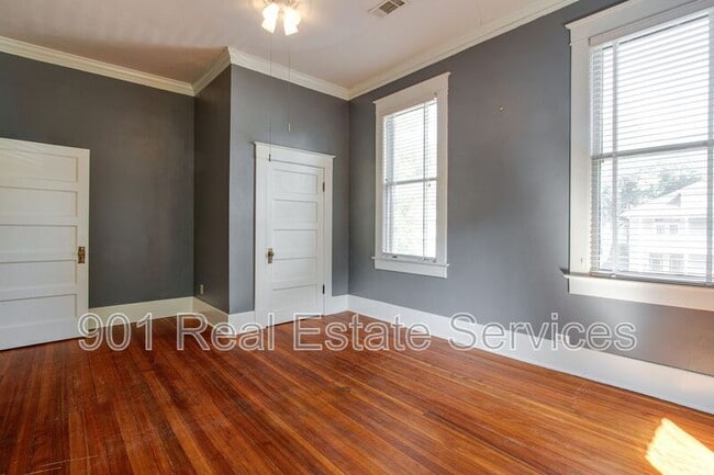 Building Photo - 225 N McNeil St