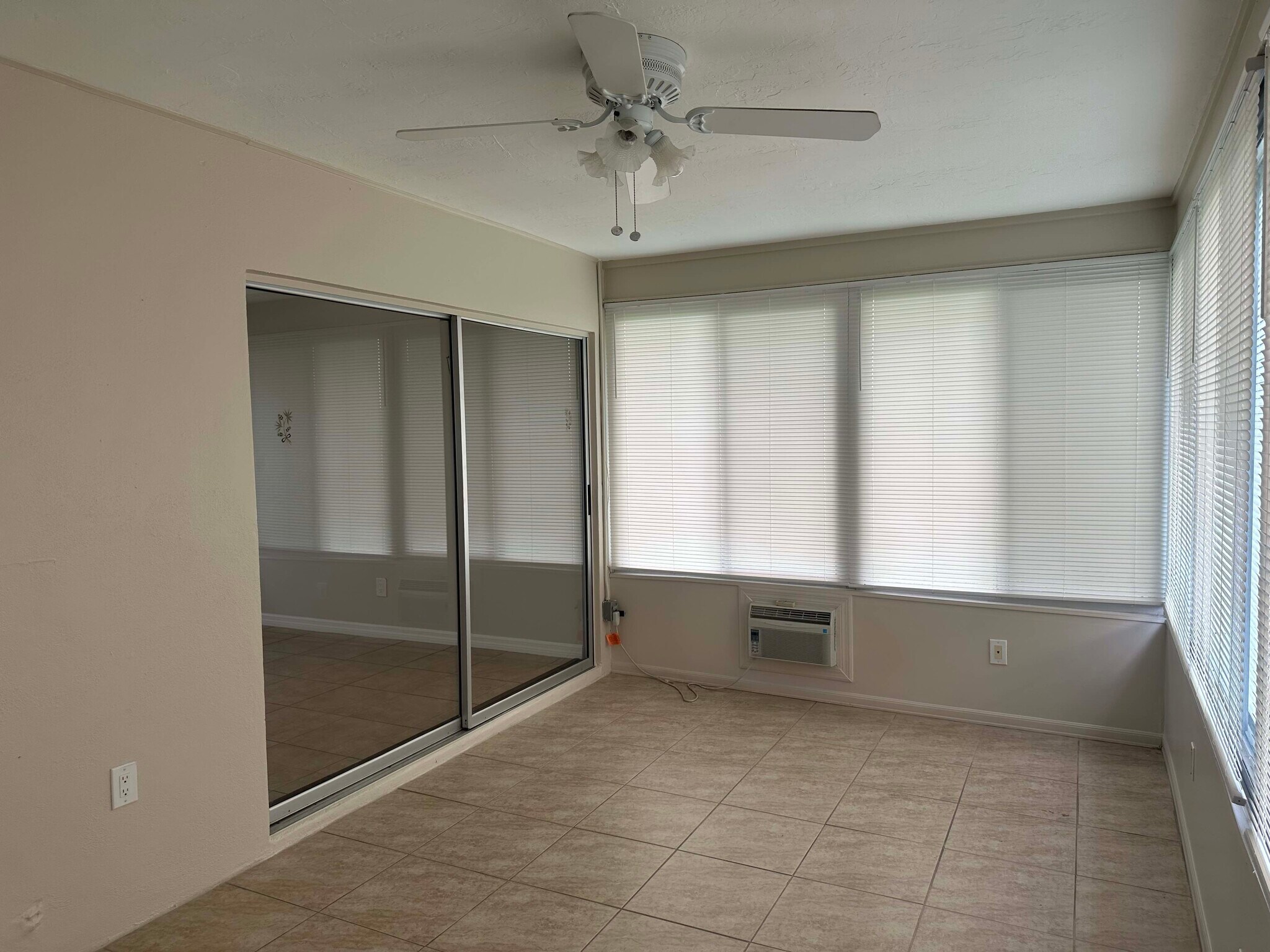 Building Photo - 4520 Bear Lake Ct