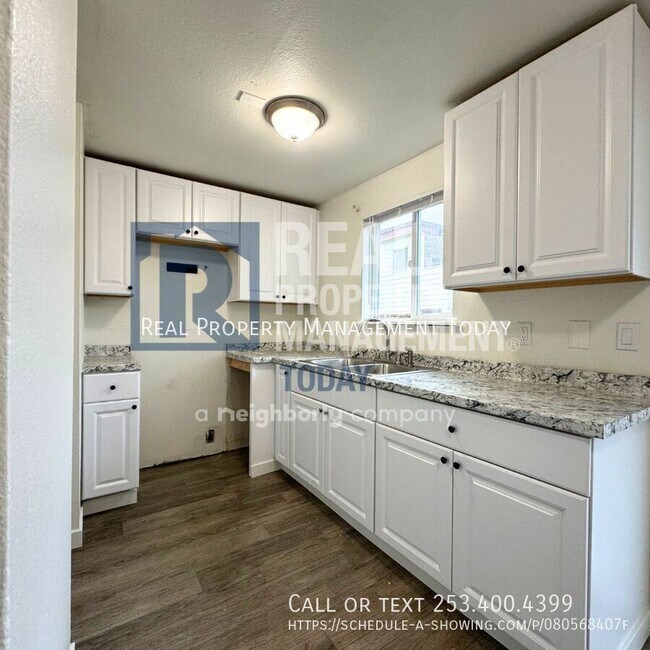 Building Photo - 14440 34th Ave S
