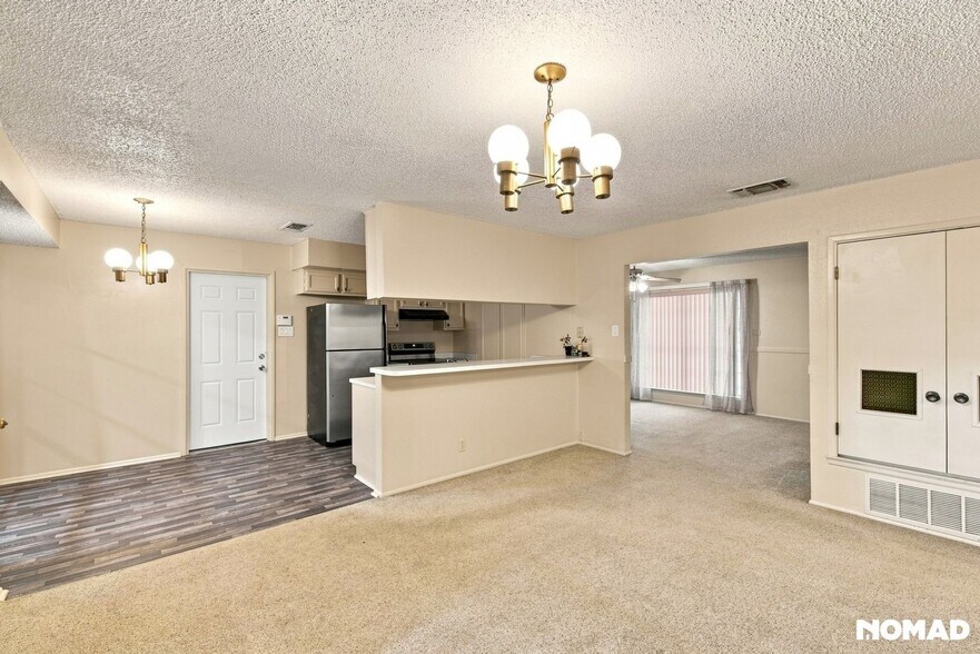 Building Photo - 8346 Shoal Creek Dr
