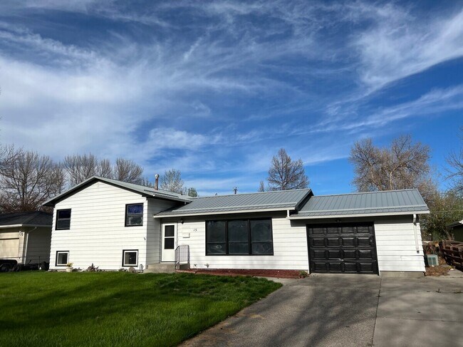 Primary Photo - 15 Campbell Dr