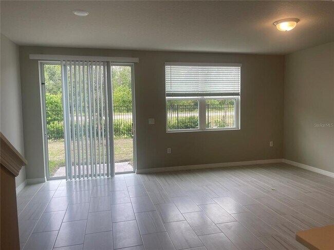 Building Photo - 452 Legacy Lp