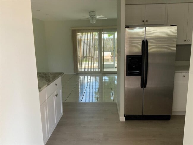 Building Photo - 2118 Michele Dr