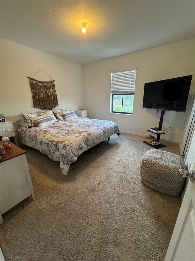 Building Photo - 466 NE 12th St