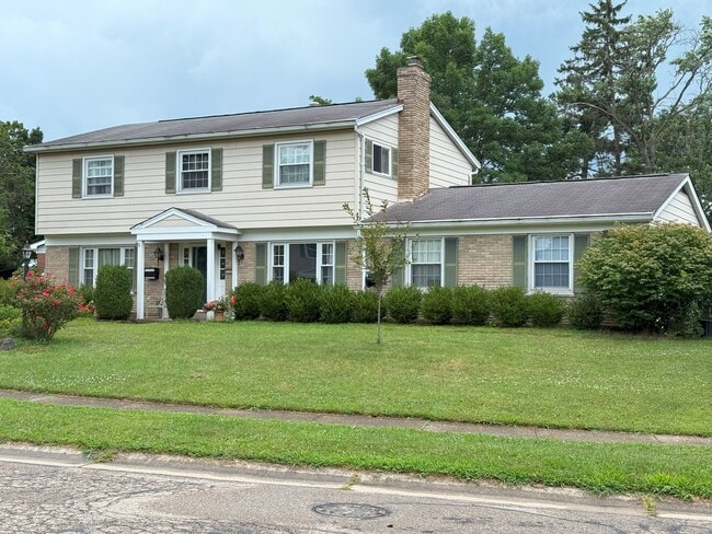 Building Photo - 5549 Cleander Dr