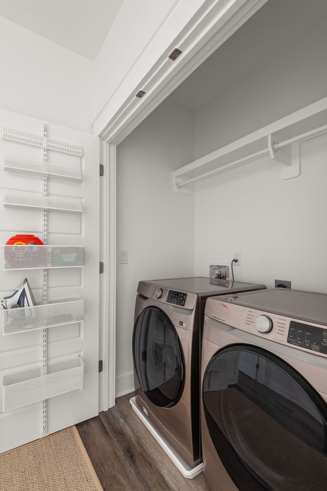 Building Photo - 7008 Westside Cir