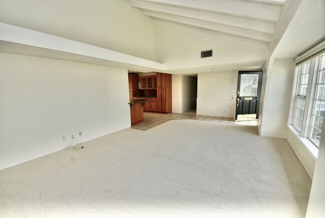 Building Photo - Charming Four Bedroom Rossmoor Home