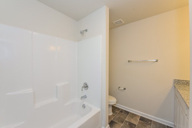 Building Photo - 320 High Grv Wy