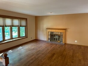 Building Photo - 2213 S Wellington Ave