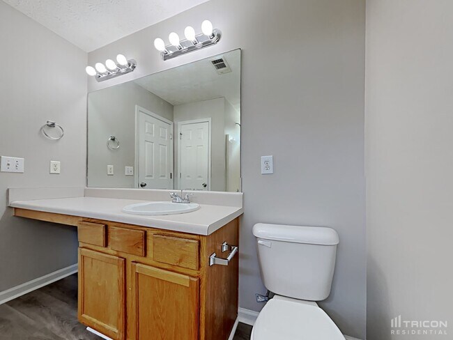 Building Photo - 1217 Andrews Dr