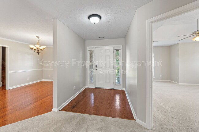 Building Photo - 845 Prairie Ln
