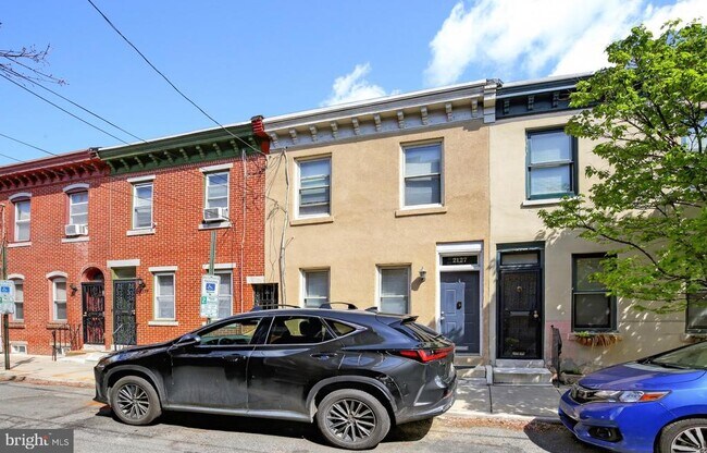 Building Photo - 2127 Kater St