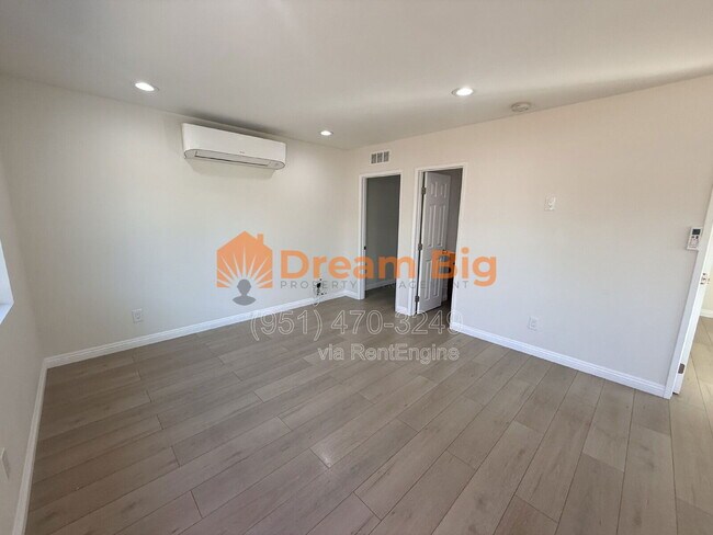 Building Photo - 509 W Lorraine Pl