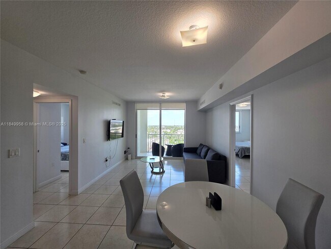 Building Photo - 1745 E Hallandale Beach Blvd